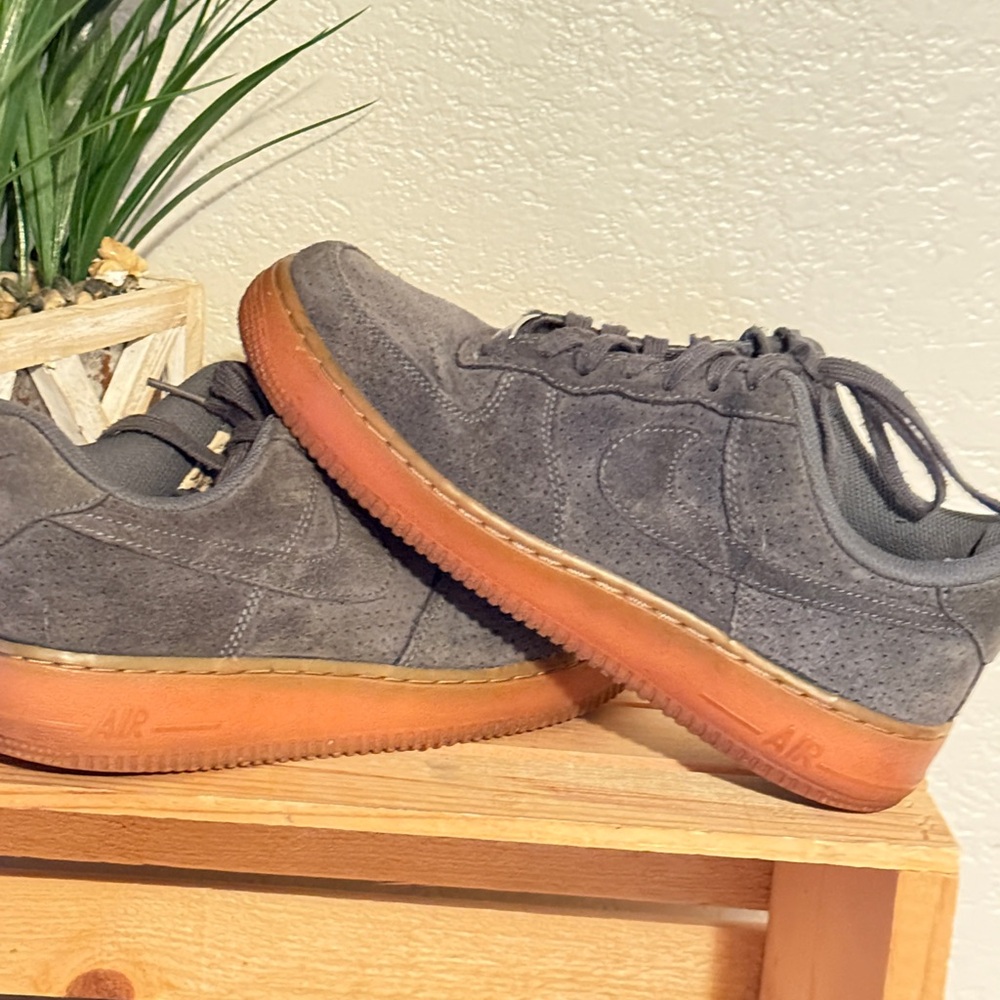 Nike Gray and Brown Sneakers with Suede Upper